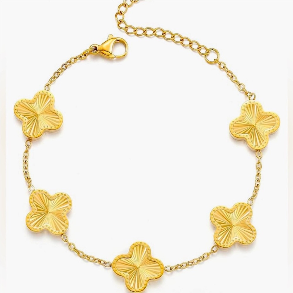 18k Gold Over Stainless Steel Clover Bracelet